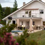 Вилла The Aqua By Aura Luxury Collection