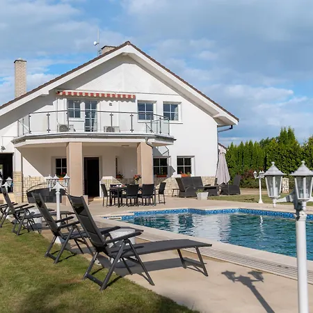 Pool Retreat Near Prague By Aura Luxury Collection Villa *